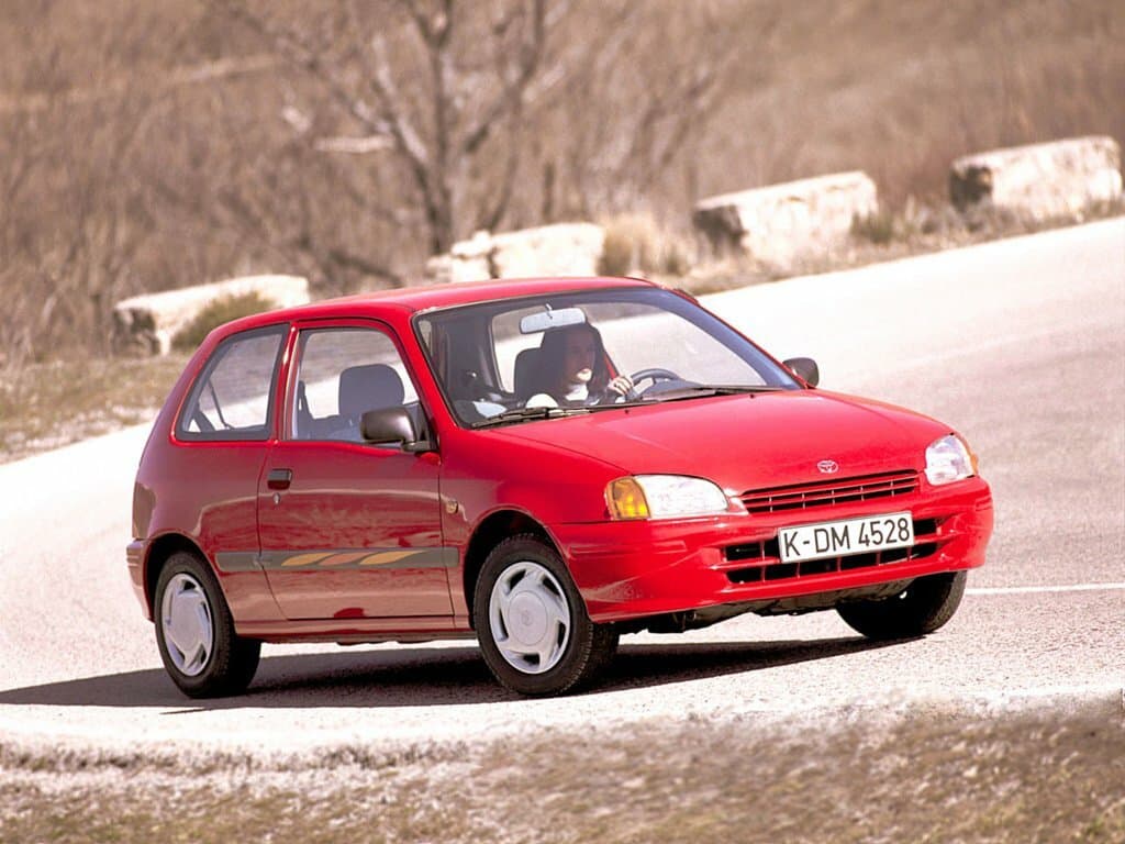 Toyota Starlet V (P90) Хэтчбек 3 дв., фото 1