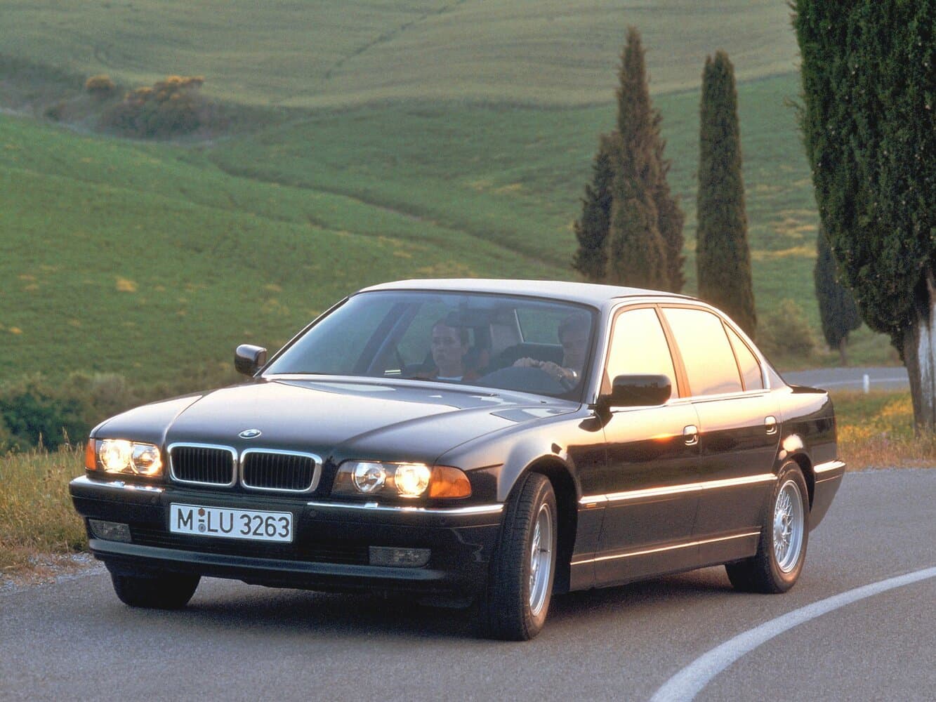 BMW 7 series III (E38) Седан