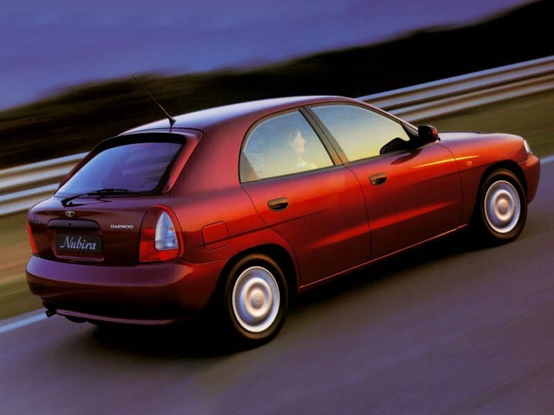 Daewoo Nubira I Хэтчбек 5 дв., фото 2