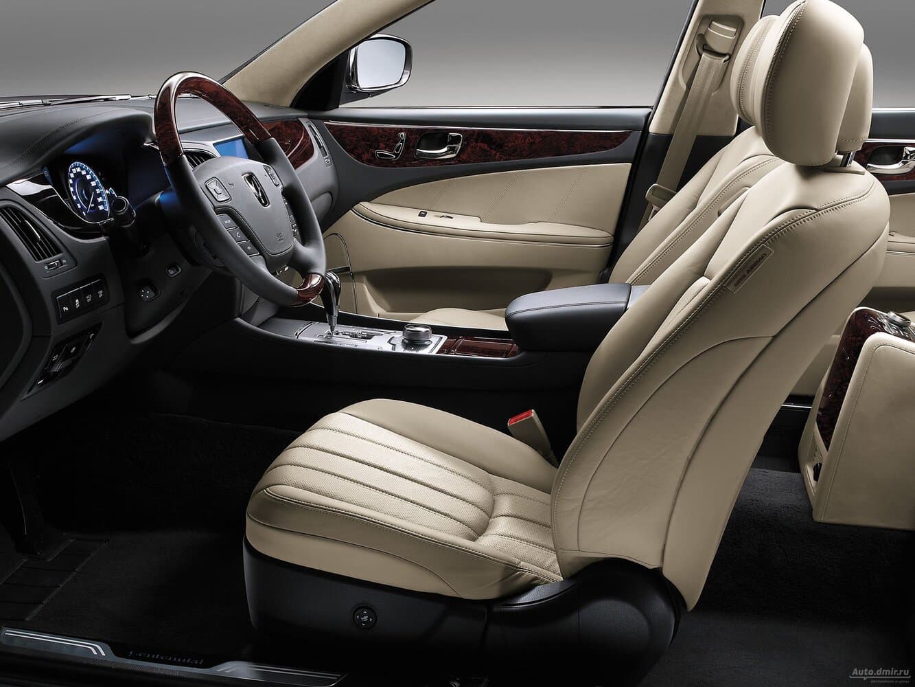 Hyundai Equus II Седан, фото 11