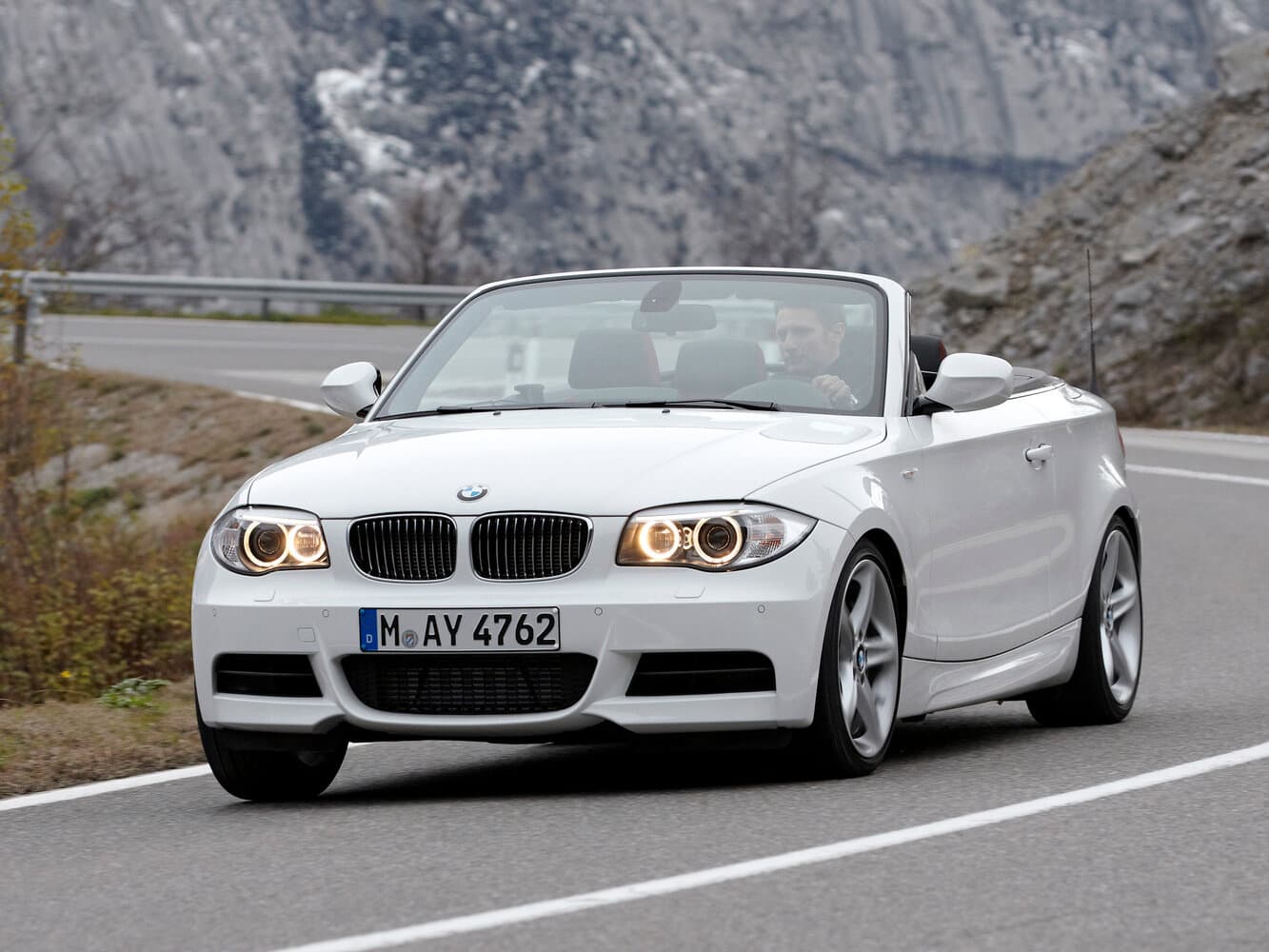 BMW 1 series I (E82/E88) Рестайлинг 2 Кабриолет