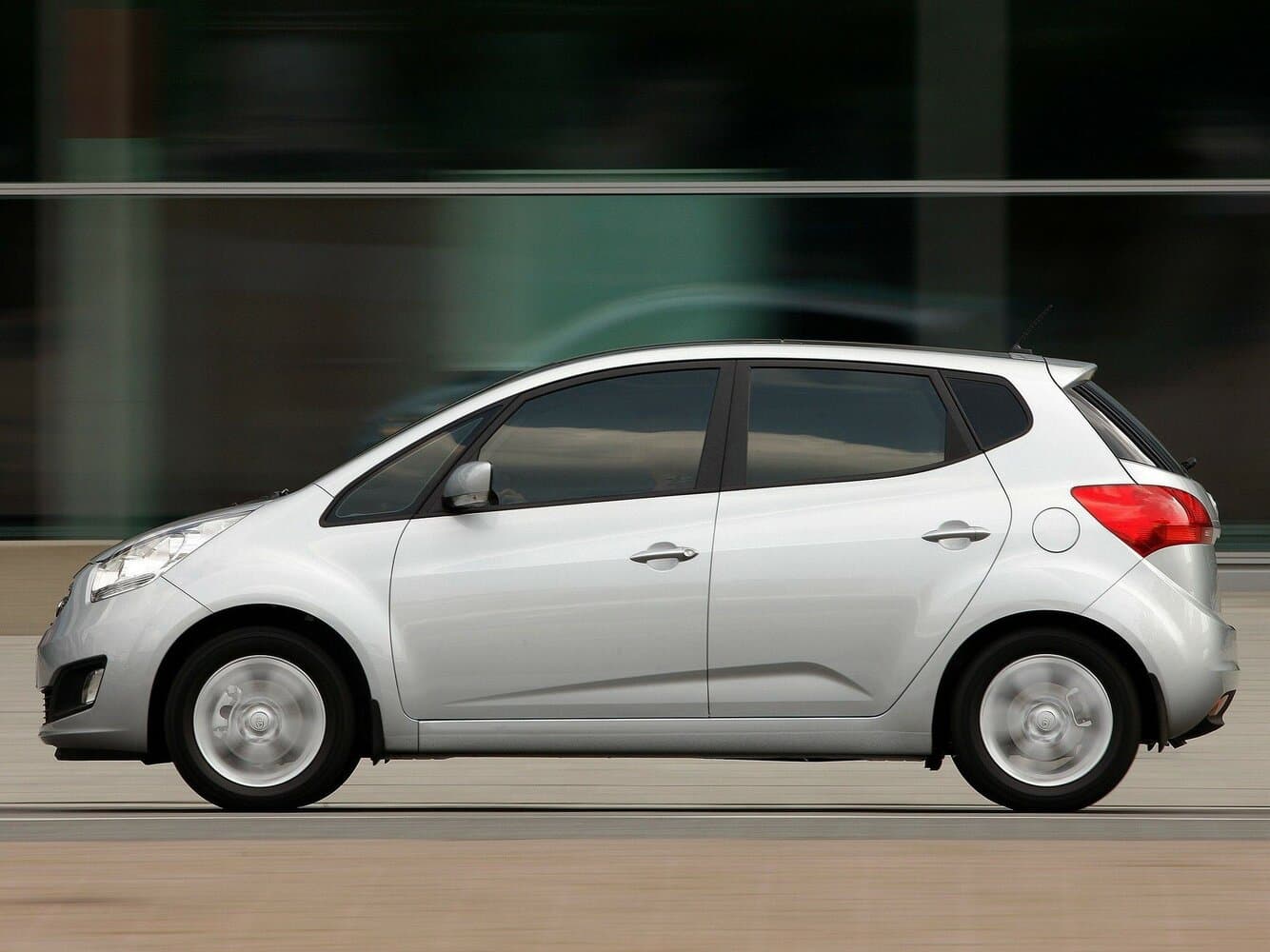 Kia Venga I Компактвэн, фото 2