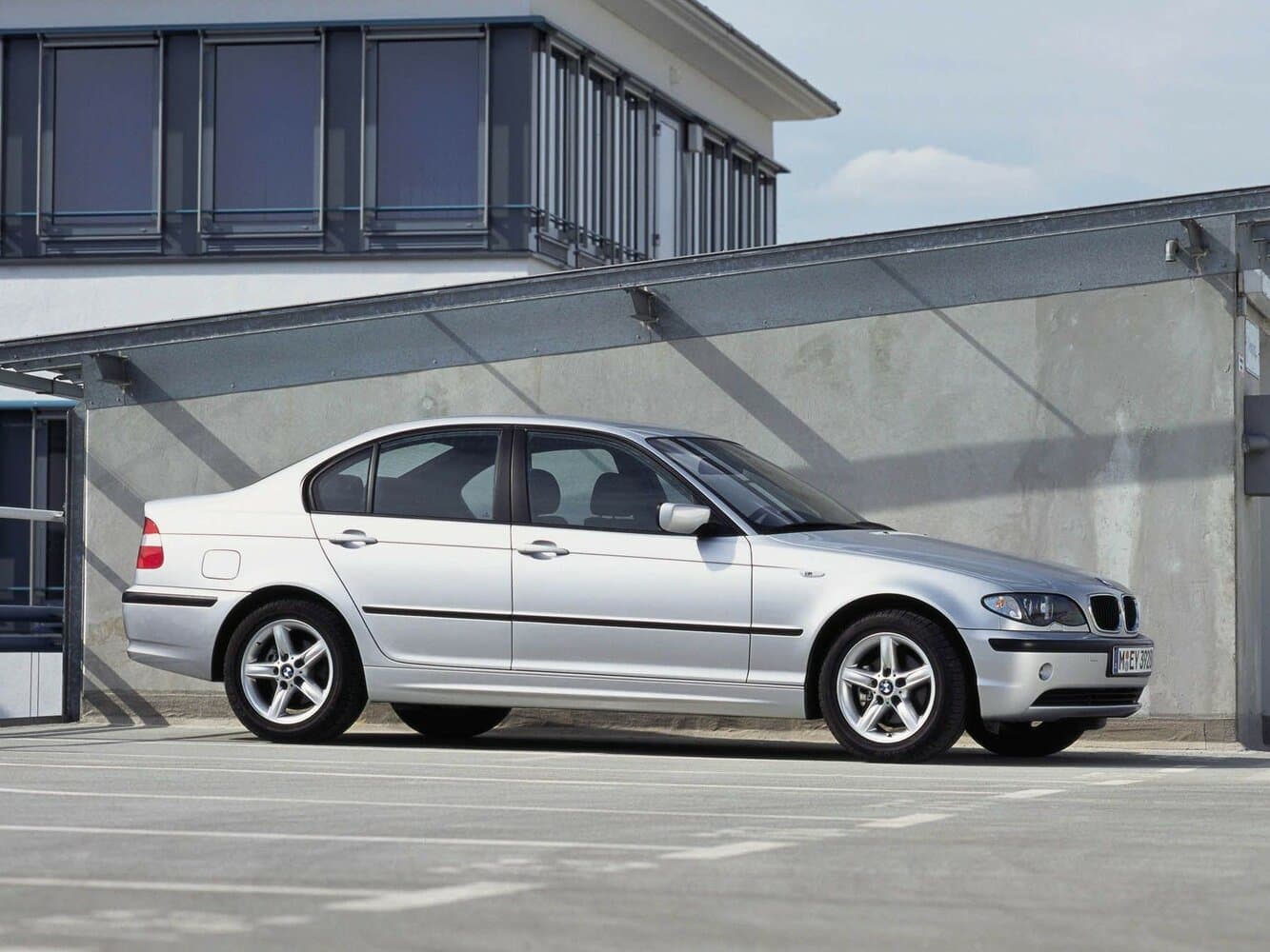 BMW 3 series IV (E46) Рестайлинг Седан, фото 2