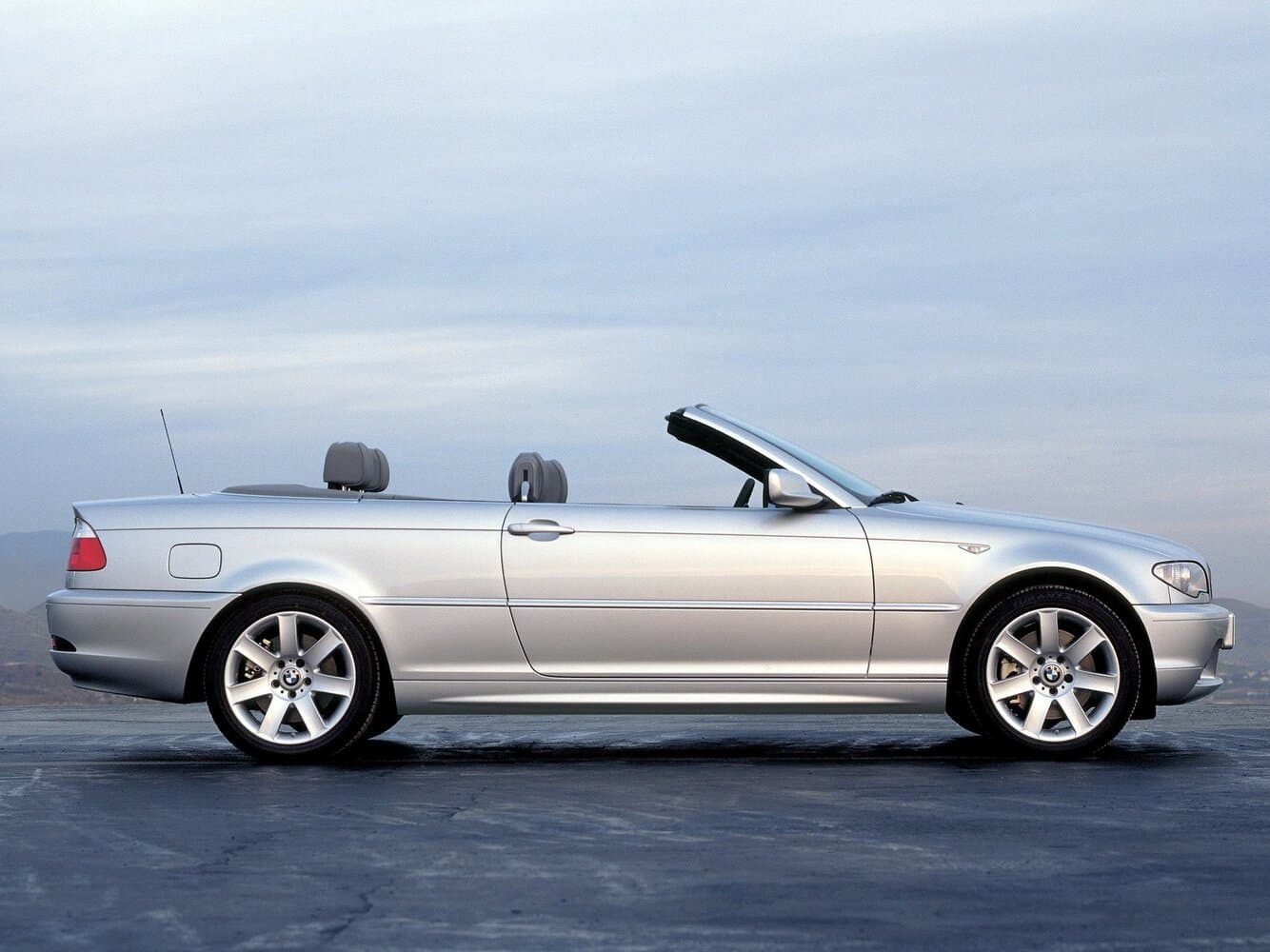 BMW 3 series IV (E46) Рестайлинг Кабриолет, фото 2