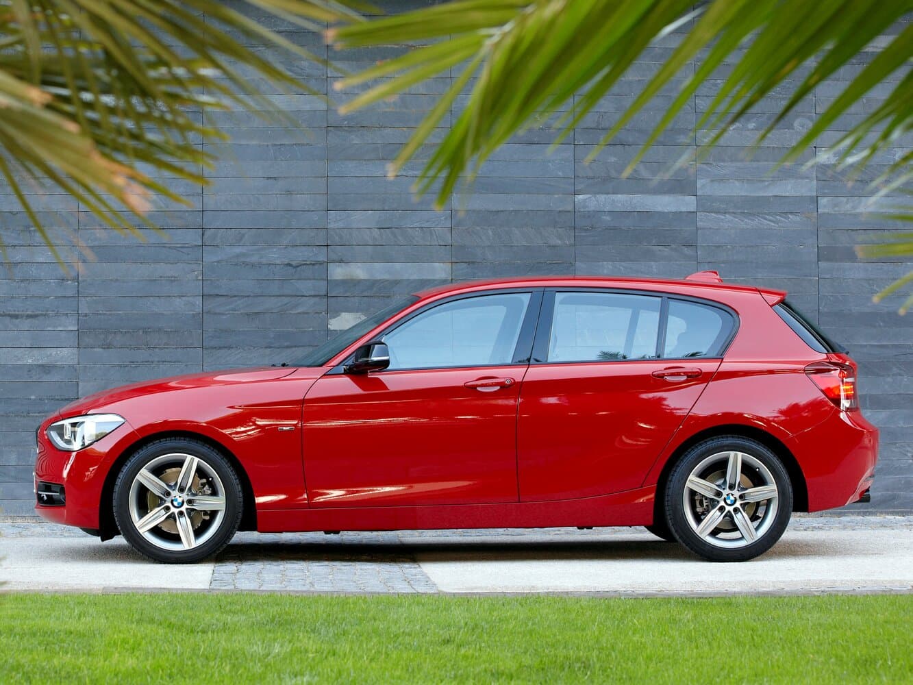 BMW 1 series II (F20/F21) Хэтчбек 5 дв., фото 2