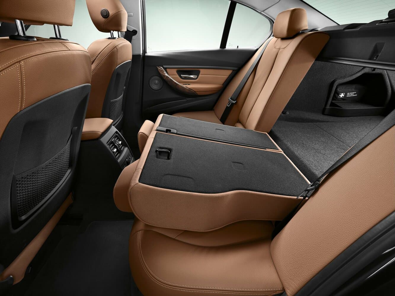 BMW 3 series VI (F3x) Седан, фото 11
