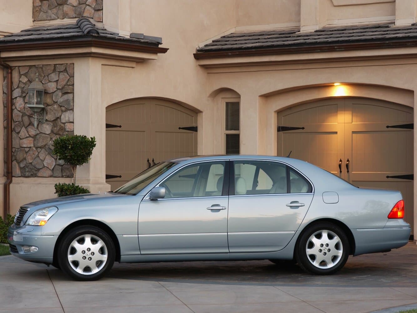 Lexus LS III Седан, фото 2