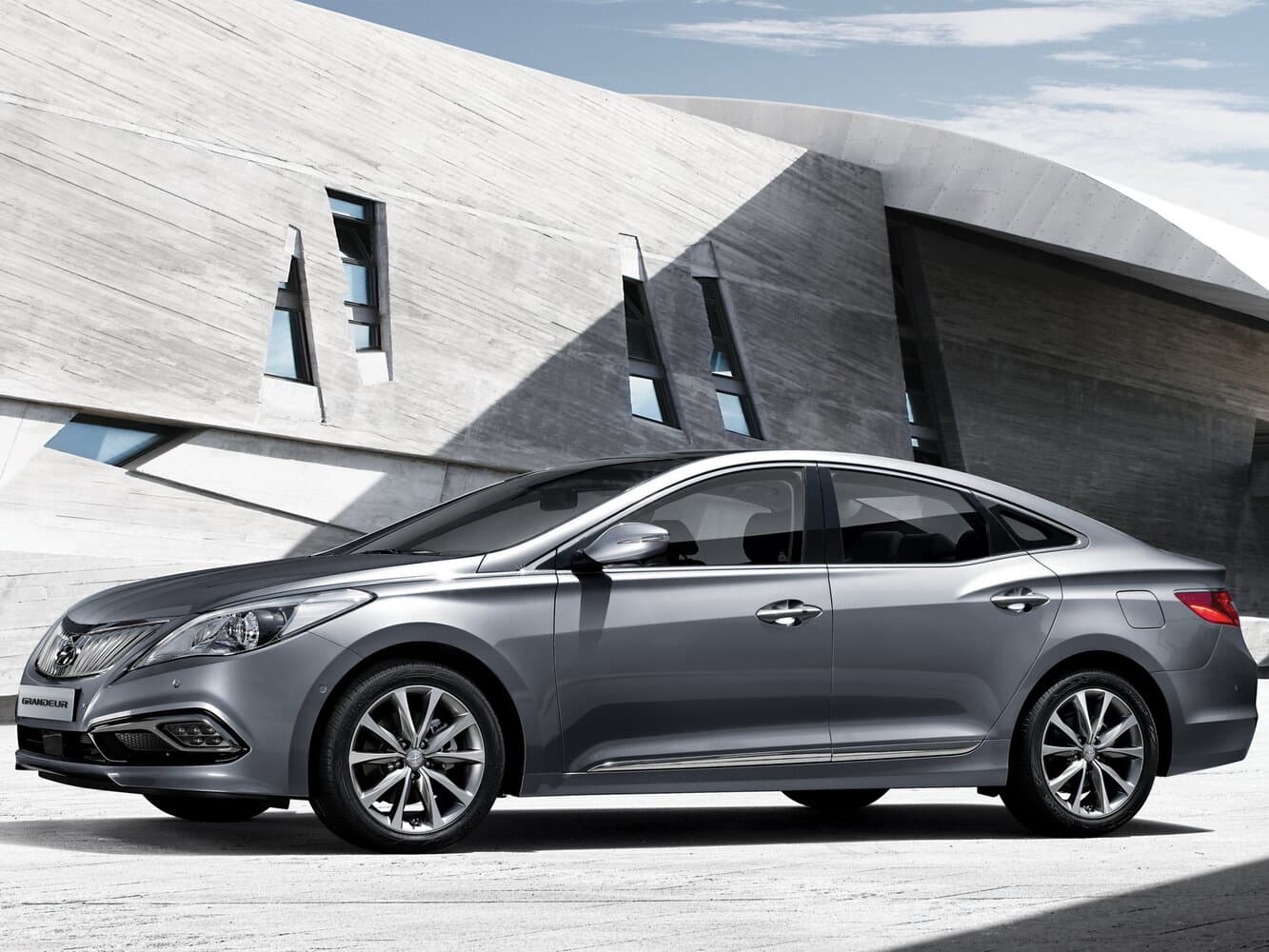 Hyundai Grandeur V Седан, фото 2