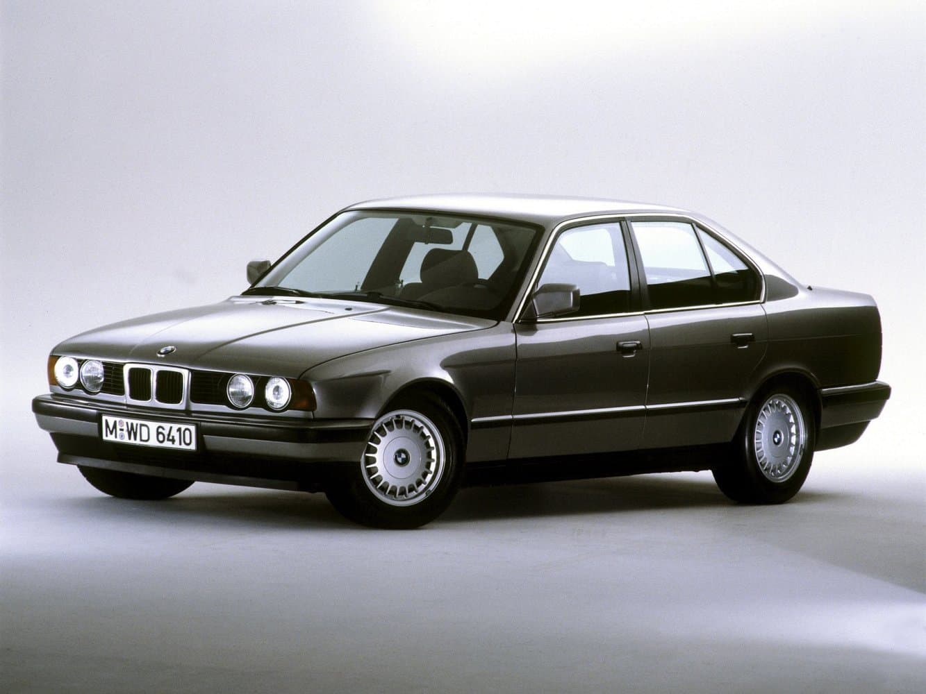 BMW 5 series III (E34)