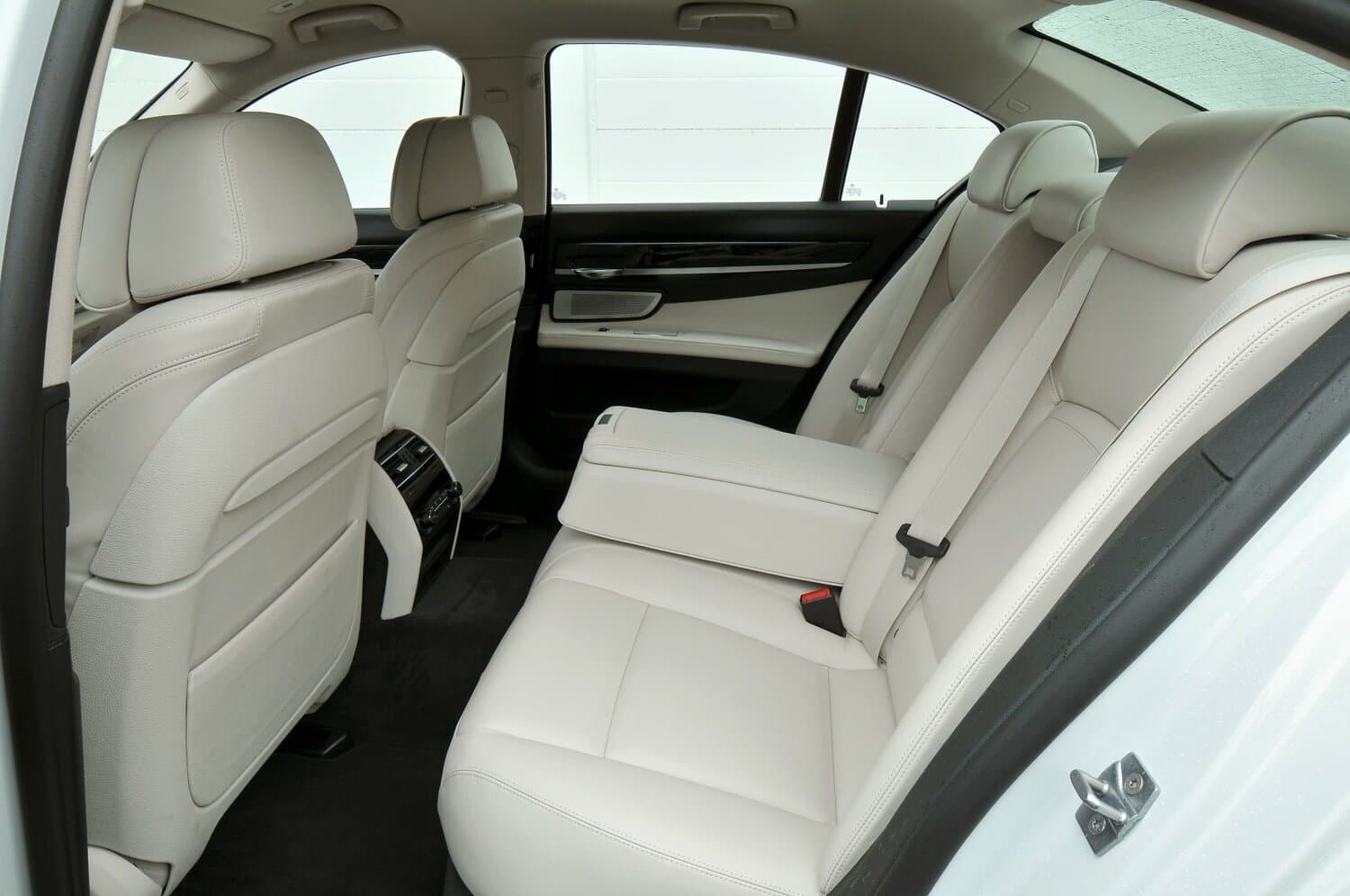 BMW 7 series V (F01/F02/F04) Рестайлинг Седан, фото 10