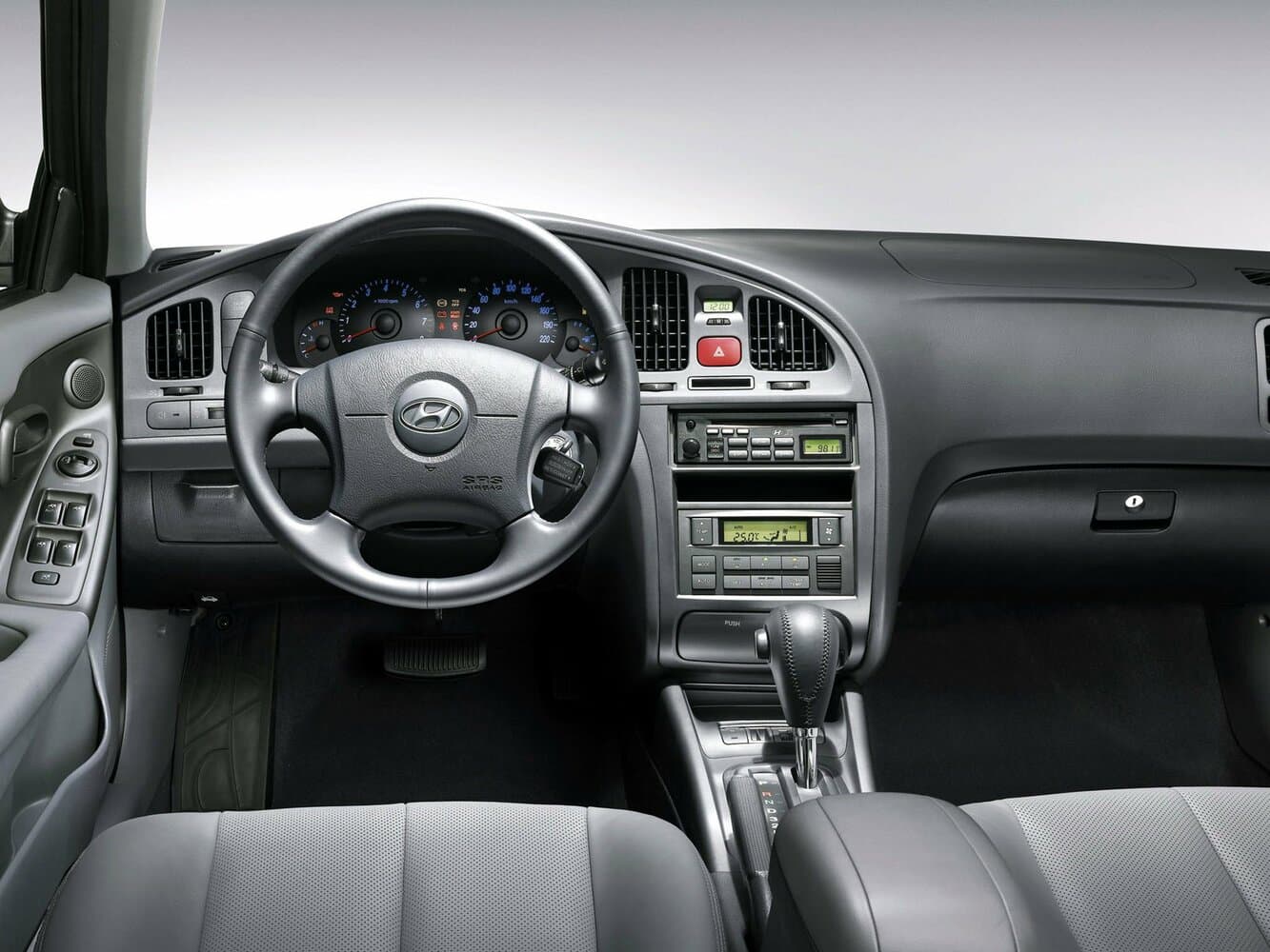 Hyundai Elantra III (XD) Седан, фото 3