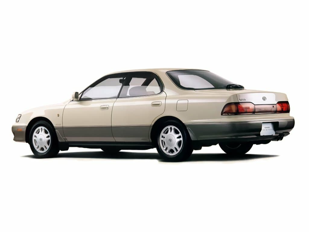Toyota Camry III (XV10) Седан, фото 3