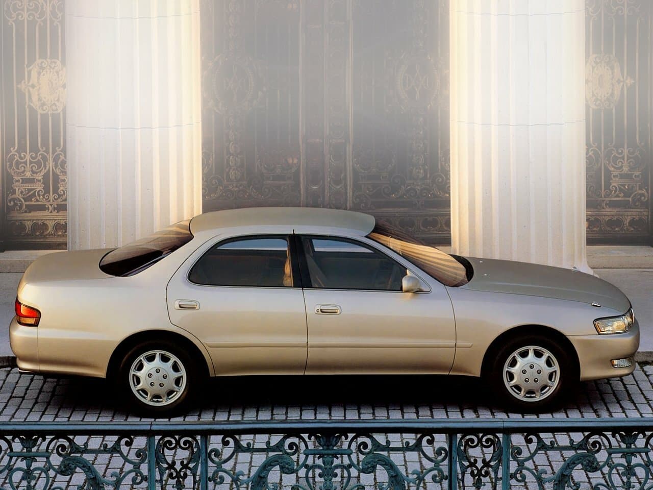 Toyota Cresta IV (X90) Седан, фото 2