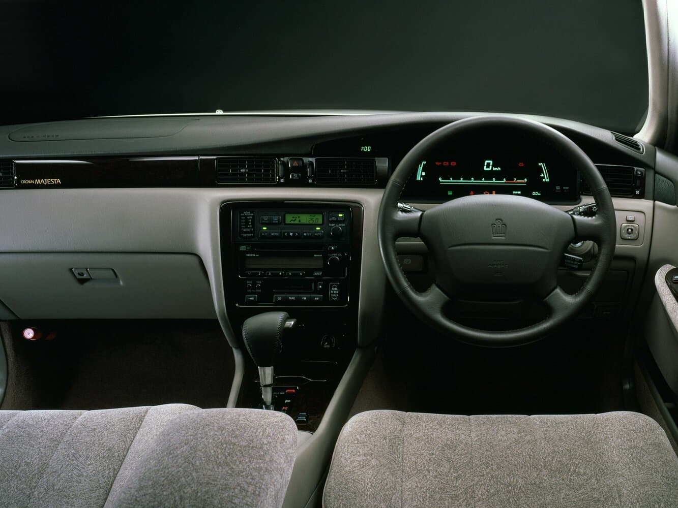 Toyota Crown Majesta II (S150) Седан, фото 3