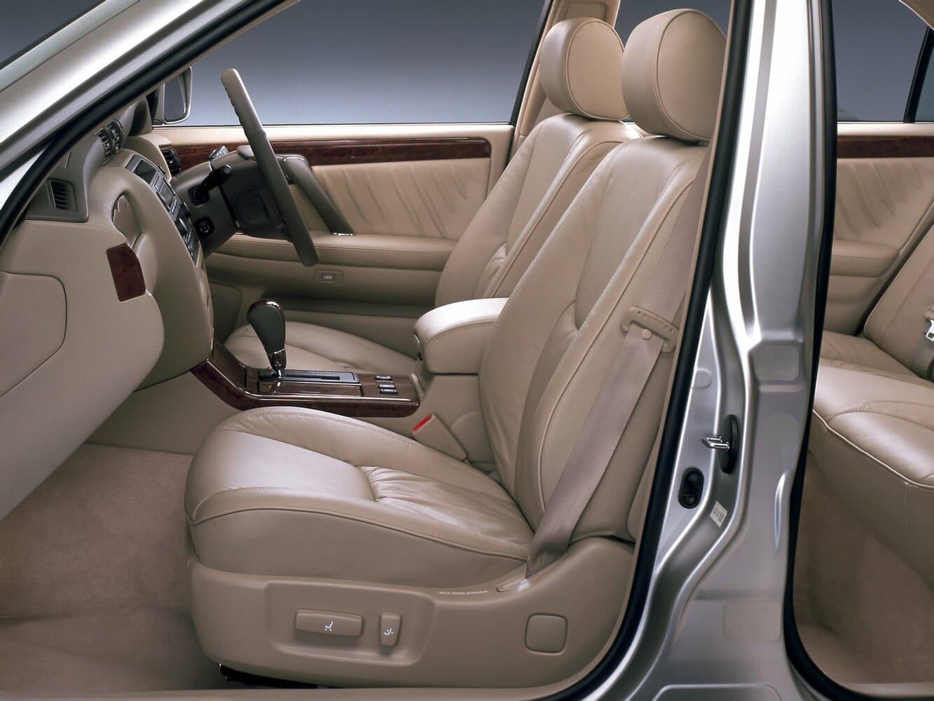 Toyota Crown XI (S170) Седан, фото 4