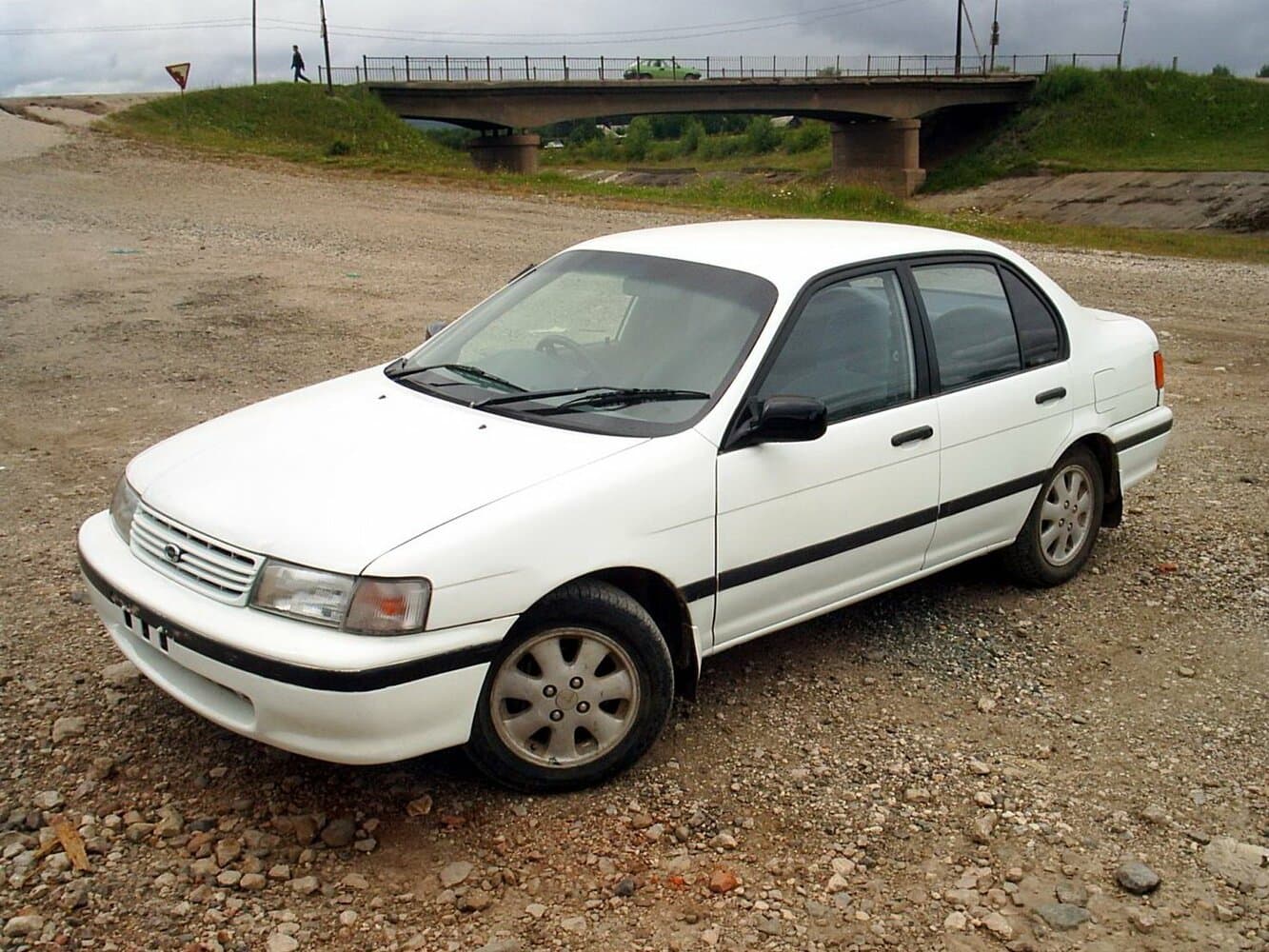 Toyota Corsa IV (L40) Седан, фото 1