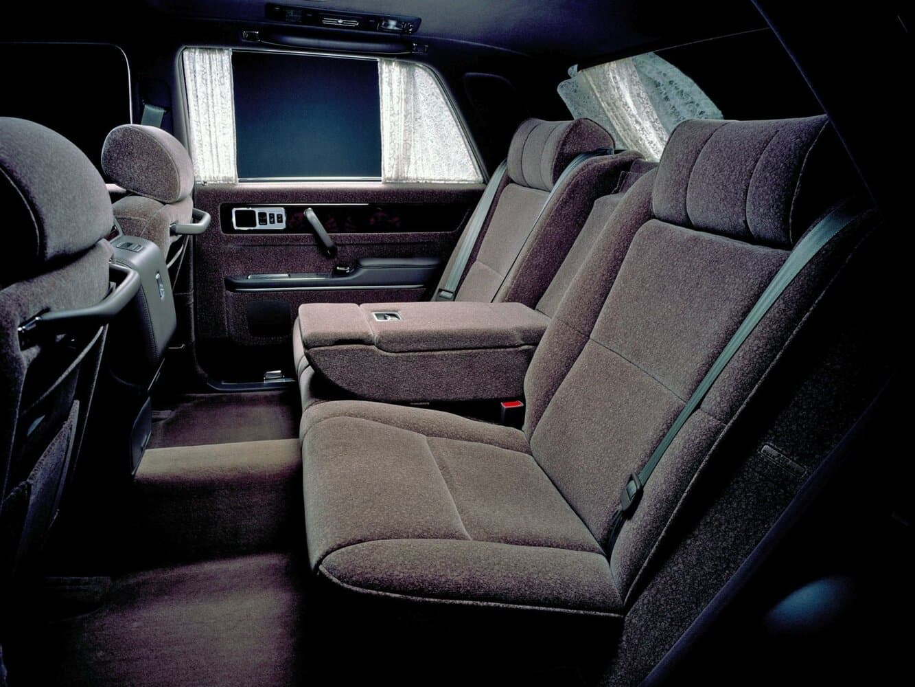 Toyota Century II (G50) Седан, фото 6