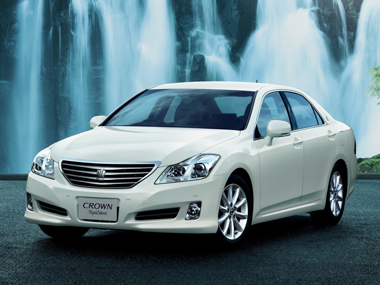 Toyota Crown XIII (S200)