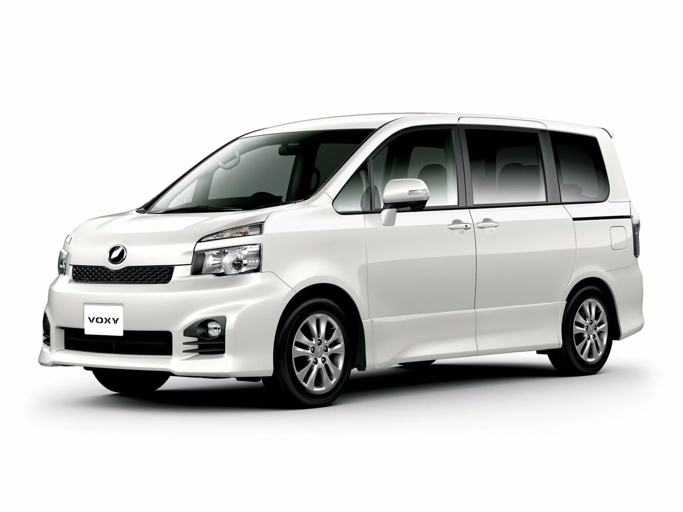 Toyota Voxy II (R70) Рестайлинг