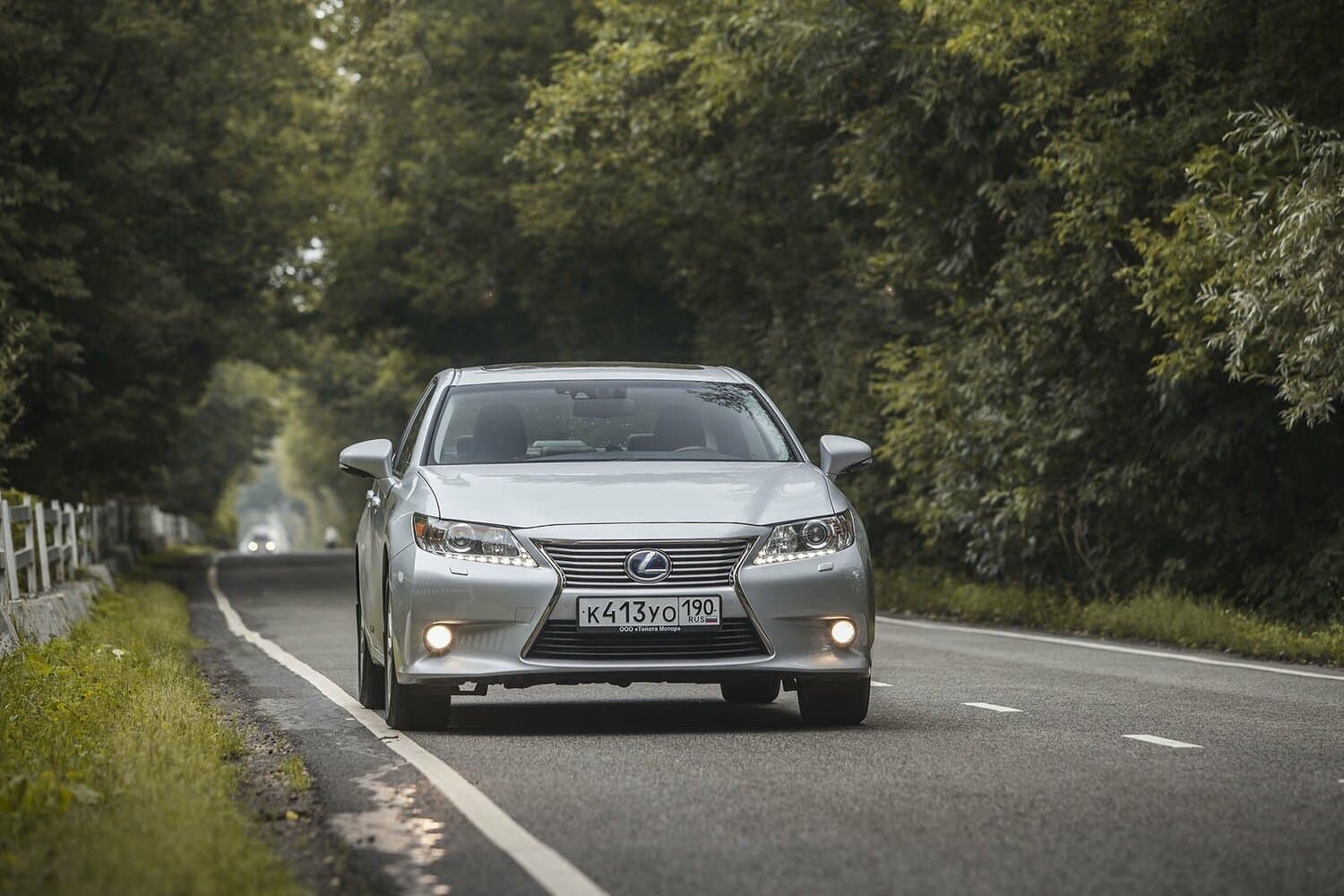 Lexus ES VI Седан, фото 17