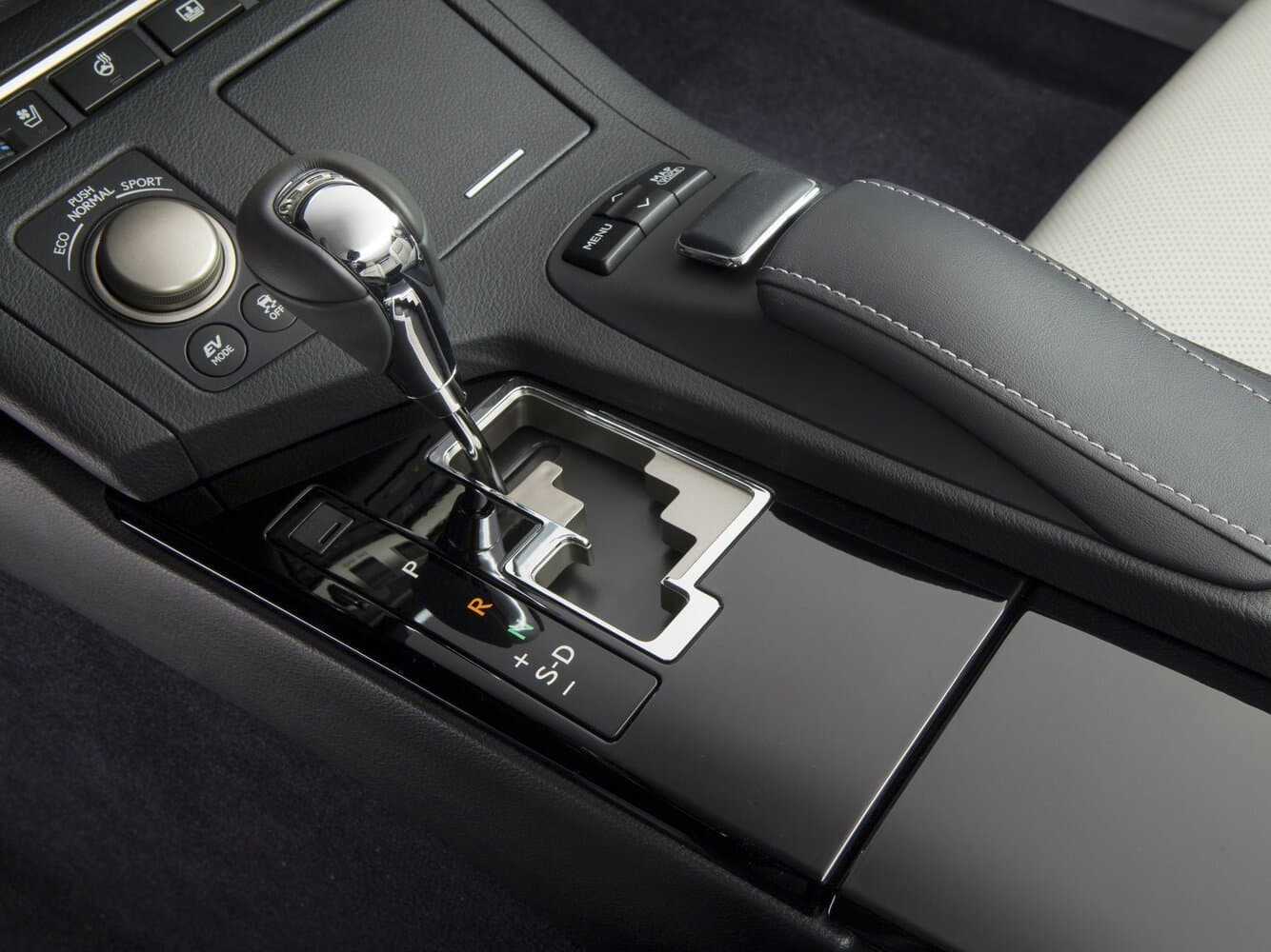 Lexus ES VI Седан, фото 10