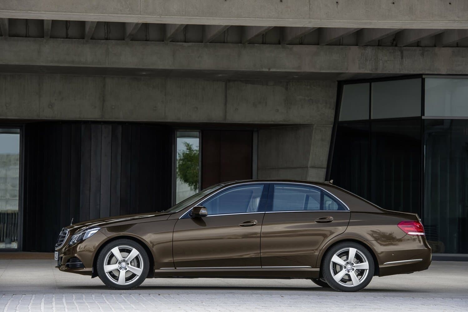 Mercedes-Benz E-Class IV (W212, S212, C207) Рестайлинг Седан, фото 2