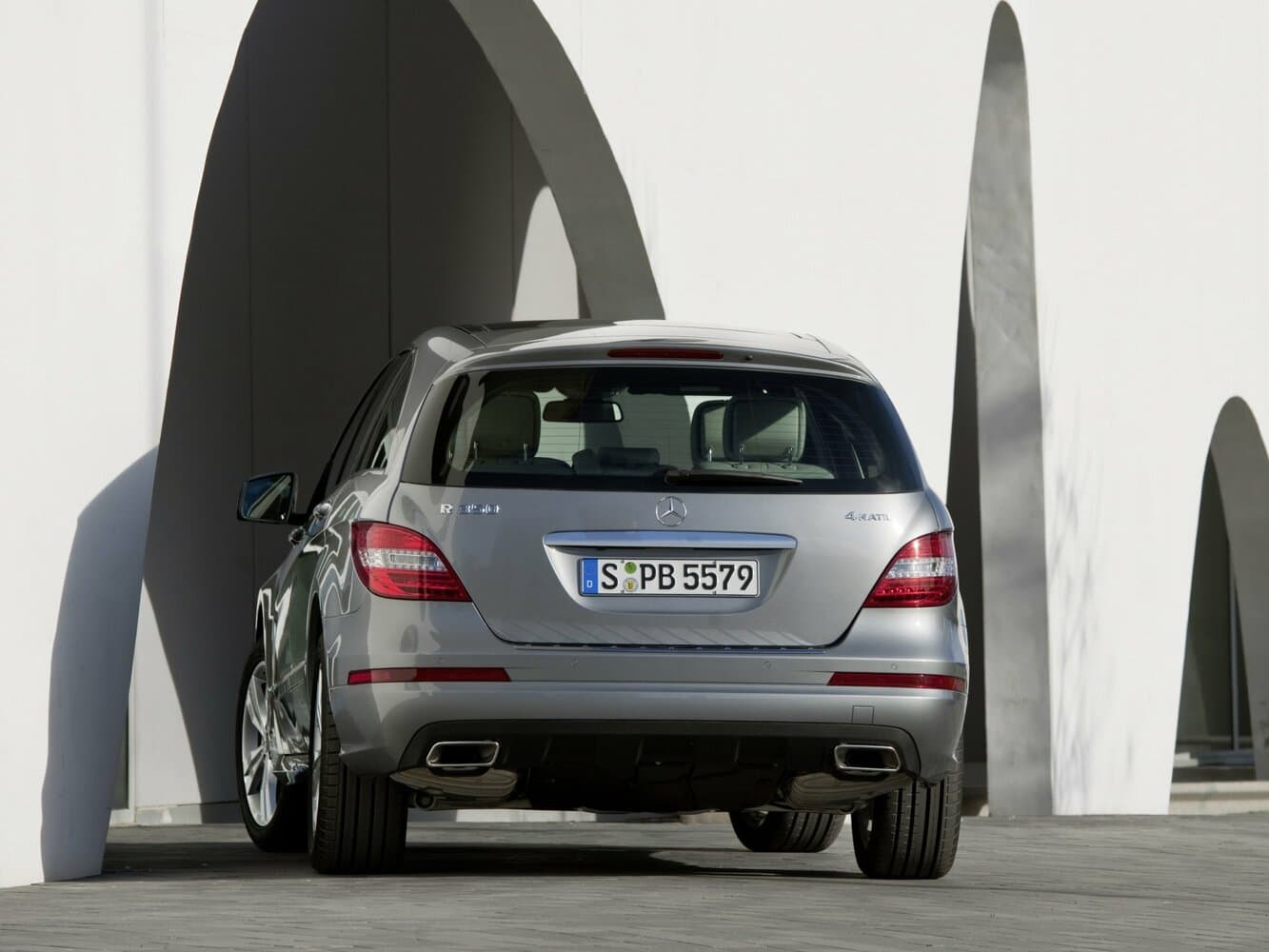 Mercedes-Benz R-Class I Рестайлинг 2 Минивэн, фото 4