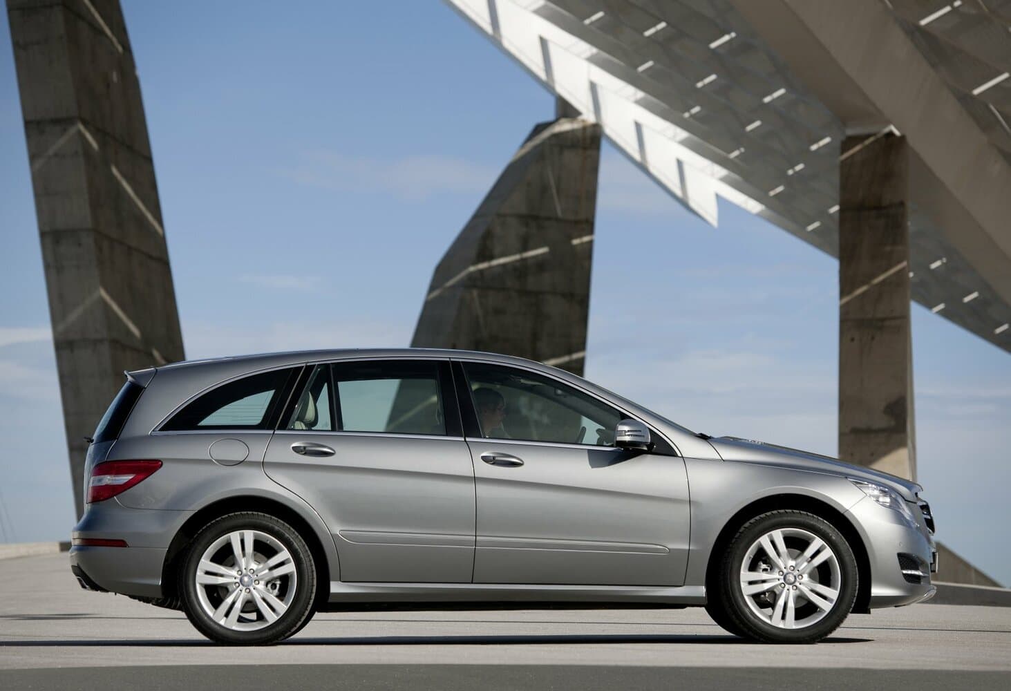 Mercedes-Benz R-Class I Рестайлинг 2 Минивэн, фото 2