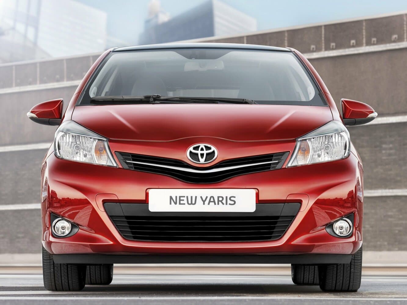 Toyota Yaris III Хэтчбек 5 дв., фото 3