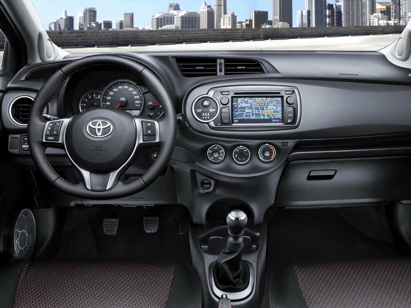 Toyota Yaris III Хэтчбек 5 дв., фото 6