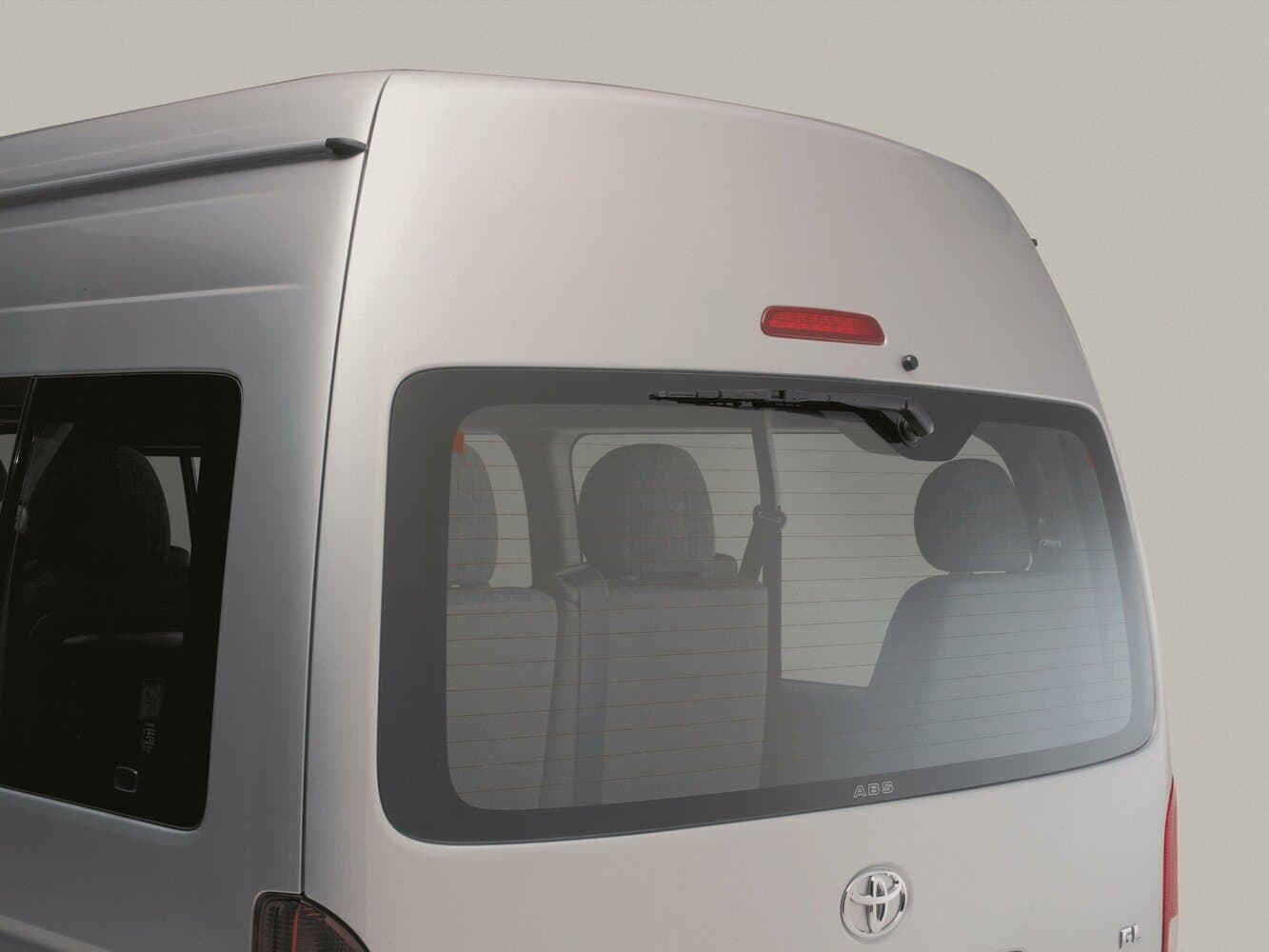 Toyota HiAce H200 Рестайлинг Минивэн, фото 6