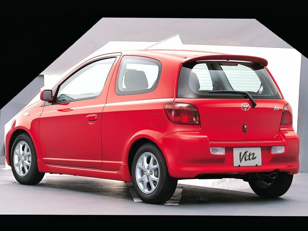 Toyota Vitz I (P10) Хэтчбек 3 дв., фото 2