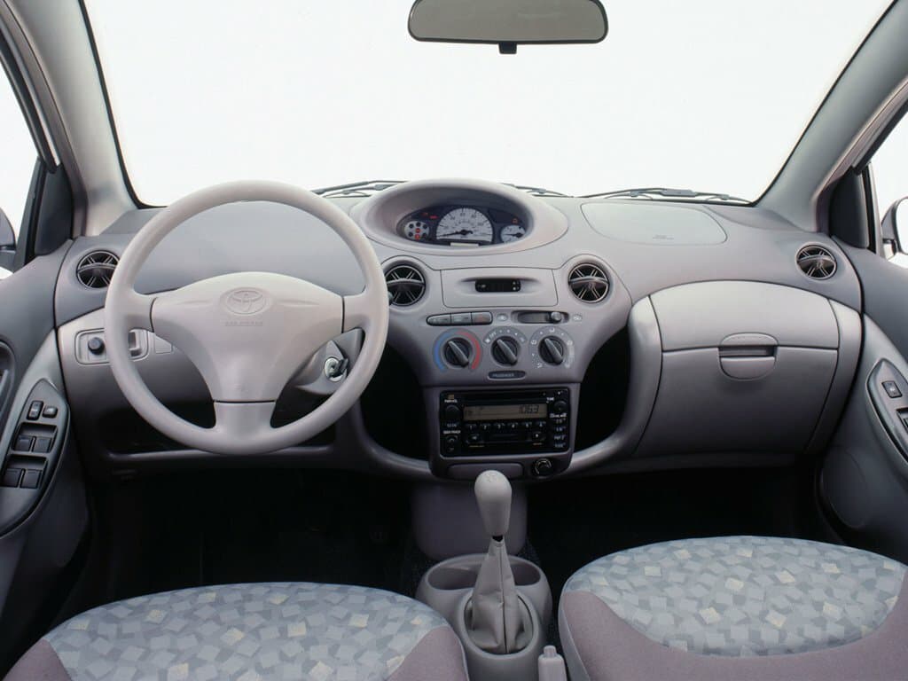 Toyota Echo  Седан, фото 4