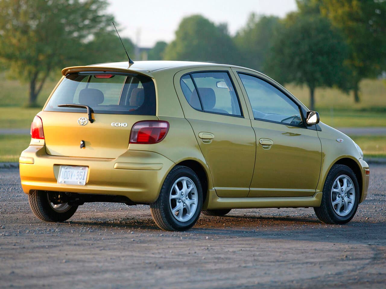 Toyota Echo  Хэтчбек 5 дв., фото 5