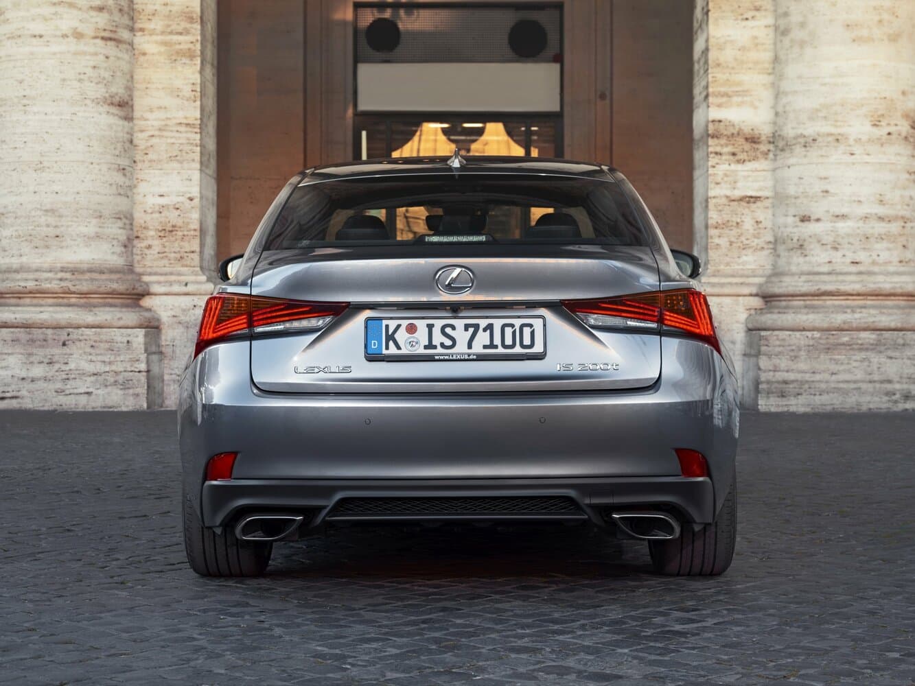 Lexus IS