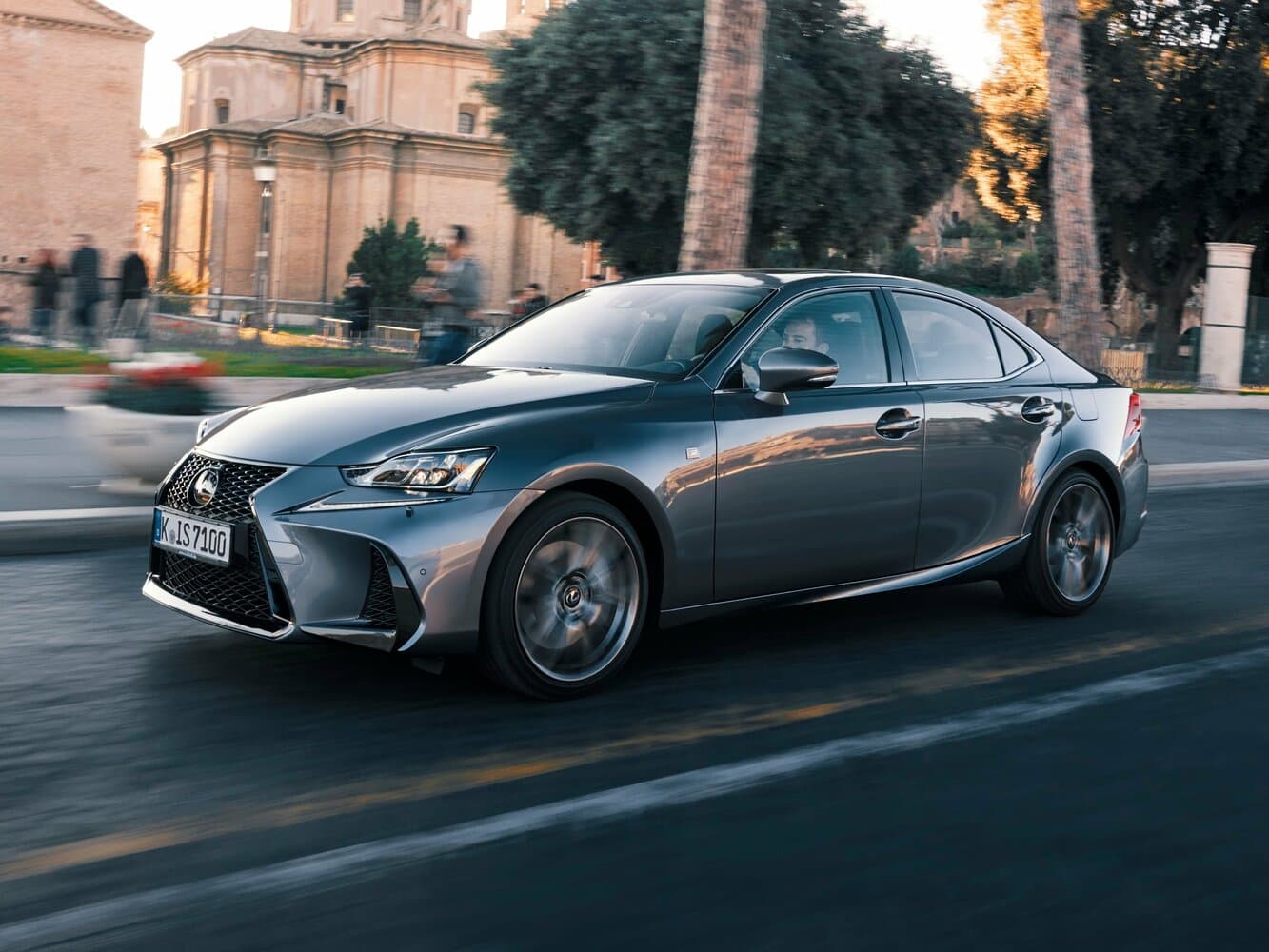 Lexus IS