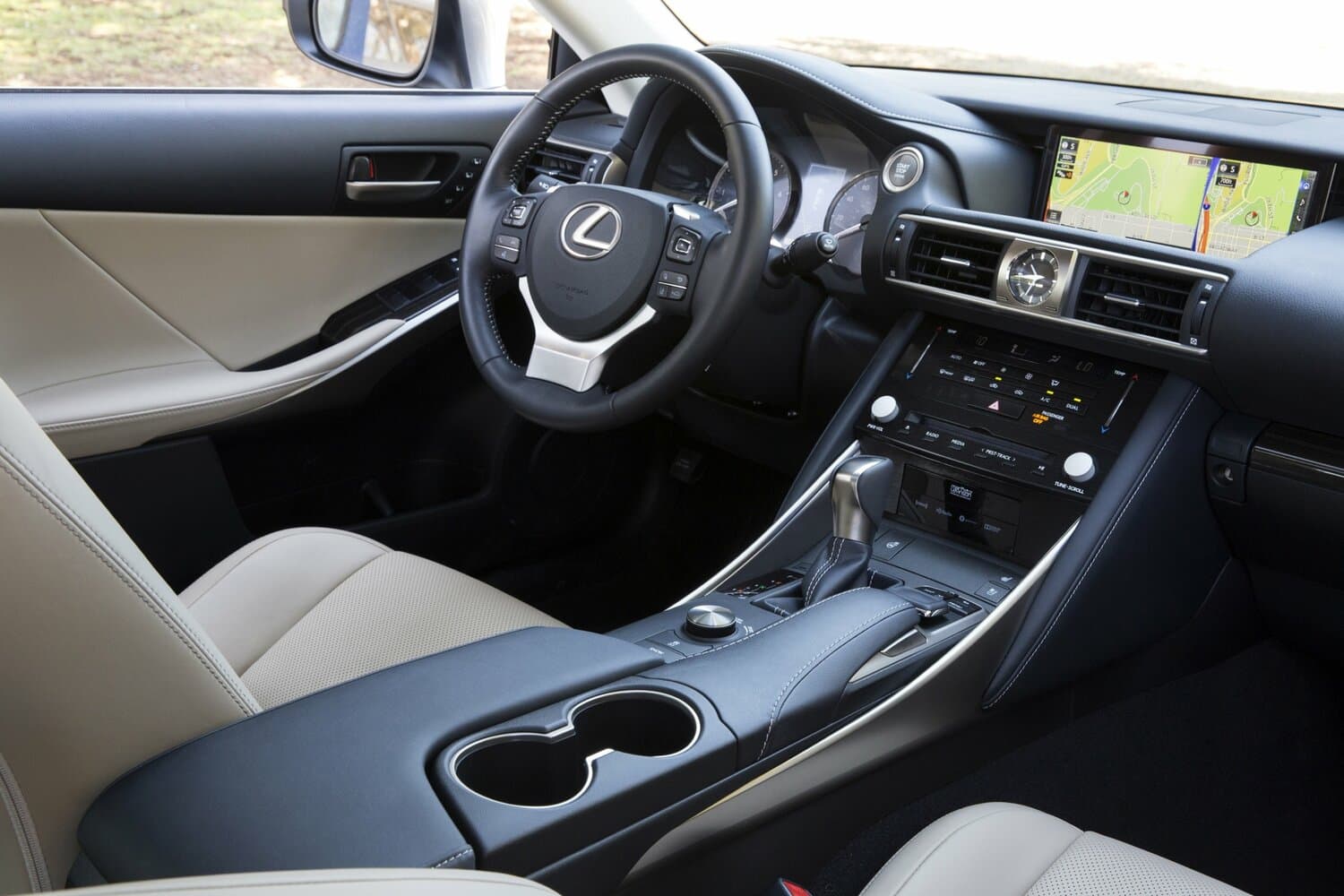 Lexus IS