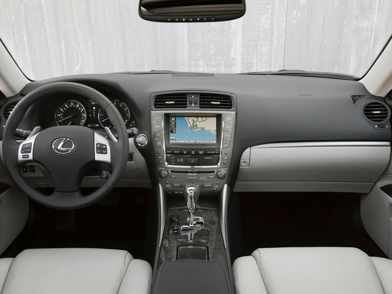 Lexus IS