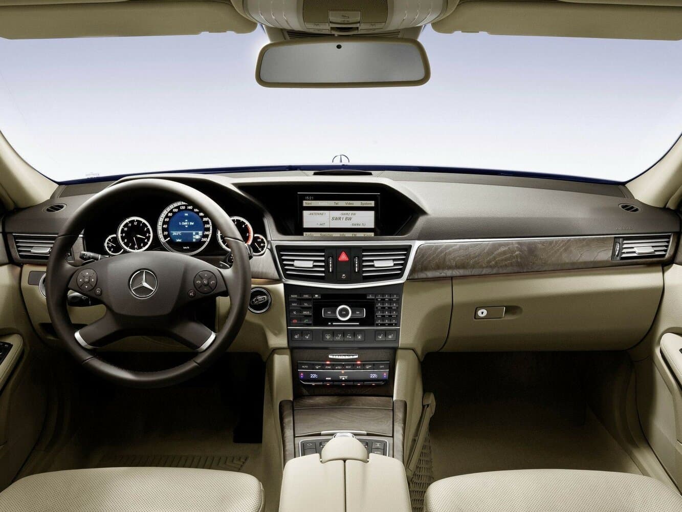 Mercedes-Benz E-Класс