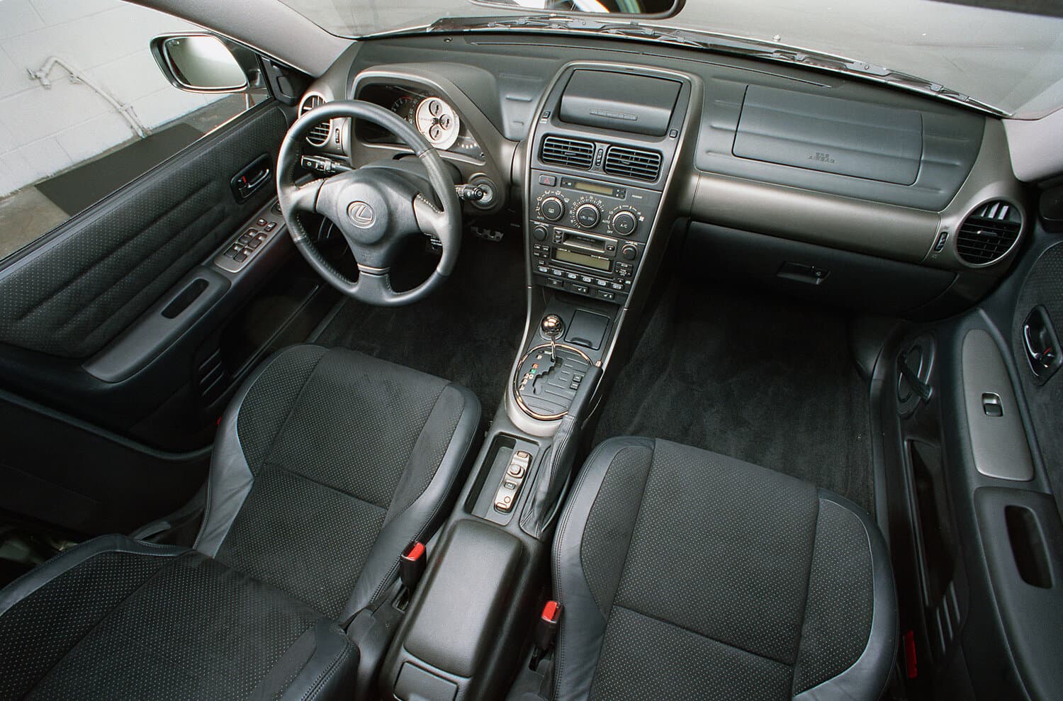 Lexus IS