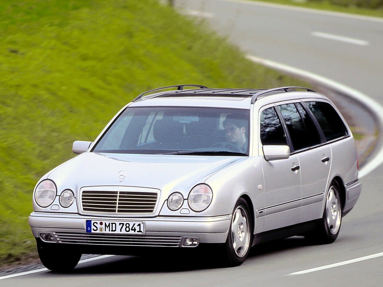 Mercedes-Benz E-Класс