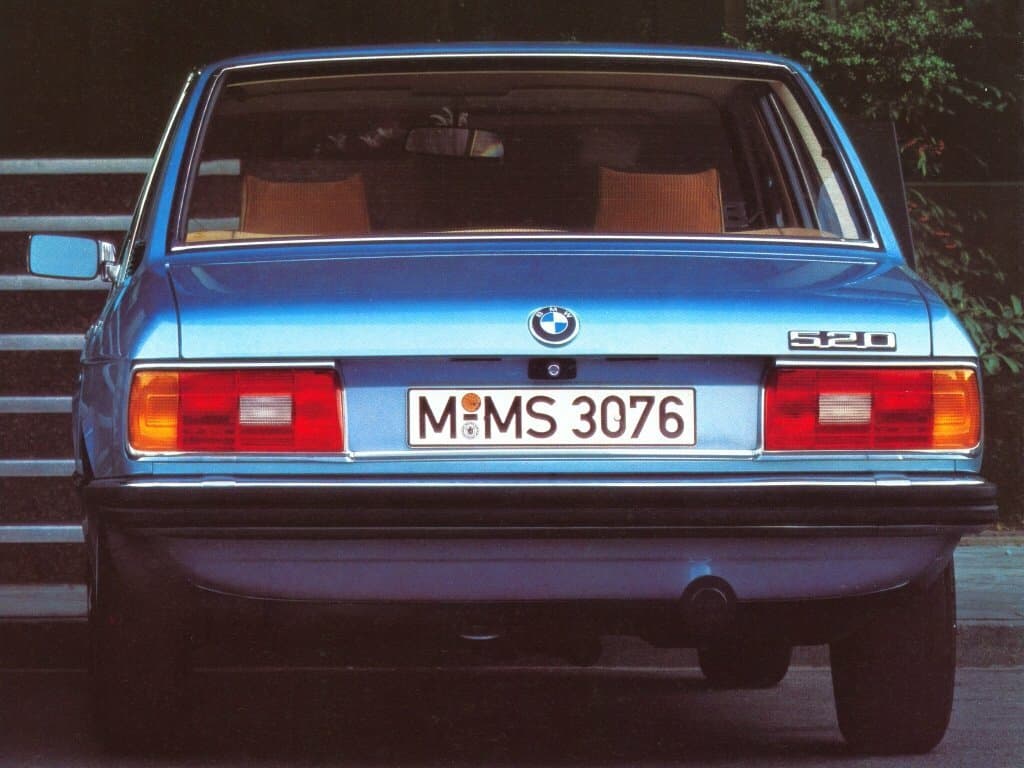 BMW 5 series I (E12) Рестайлинг Седан, фото 2