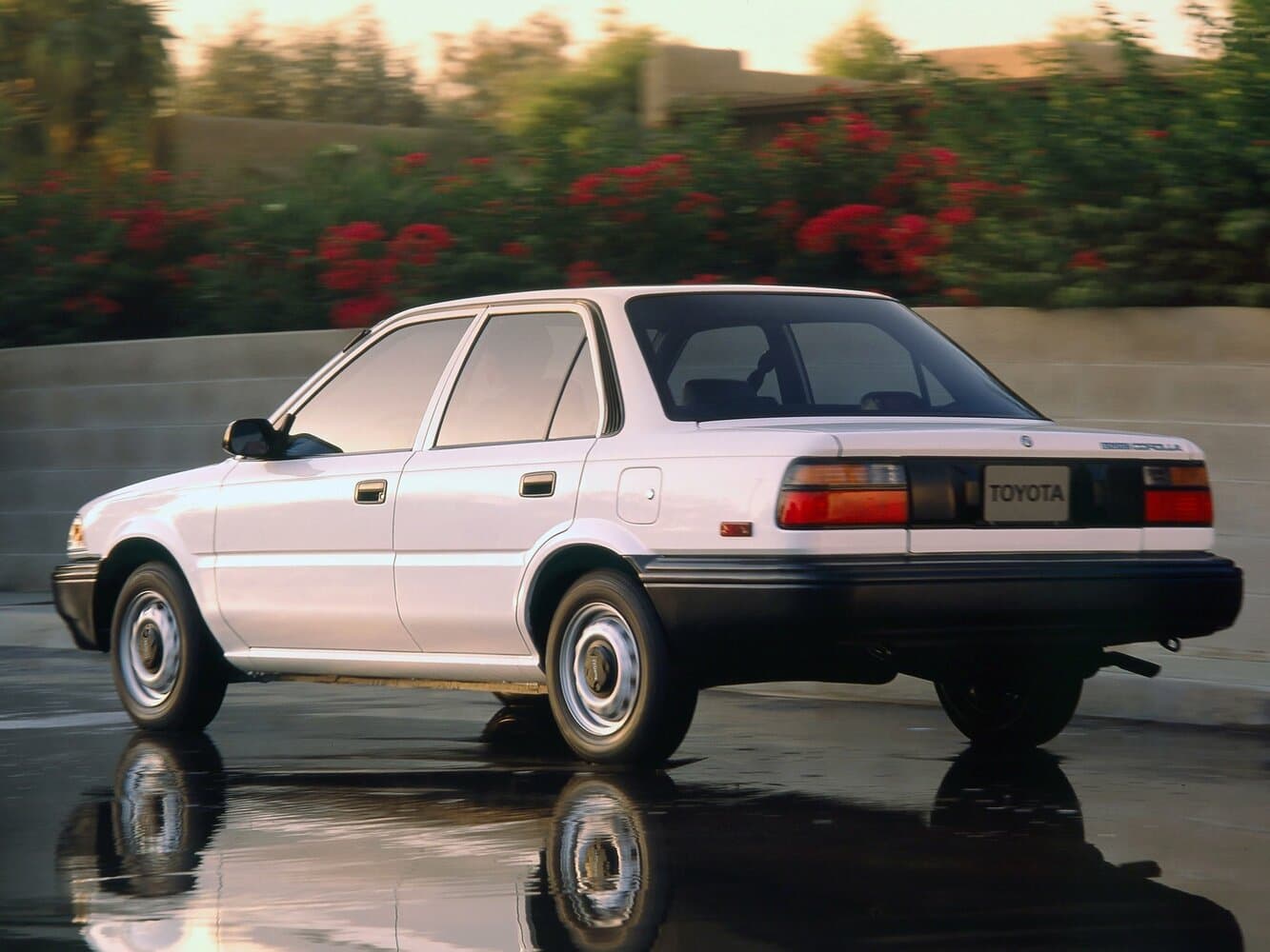 Toyota Corolla VI (E90) Седан, фото 3