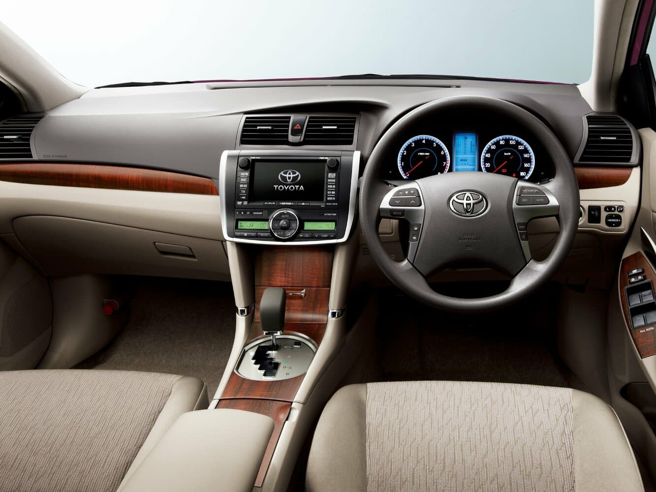 Toyota Allion II Рестайлинг Седан, фото 4