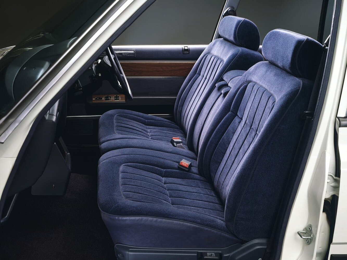Toyota Crown VI (S110) Седан, фото 3