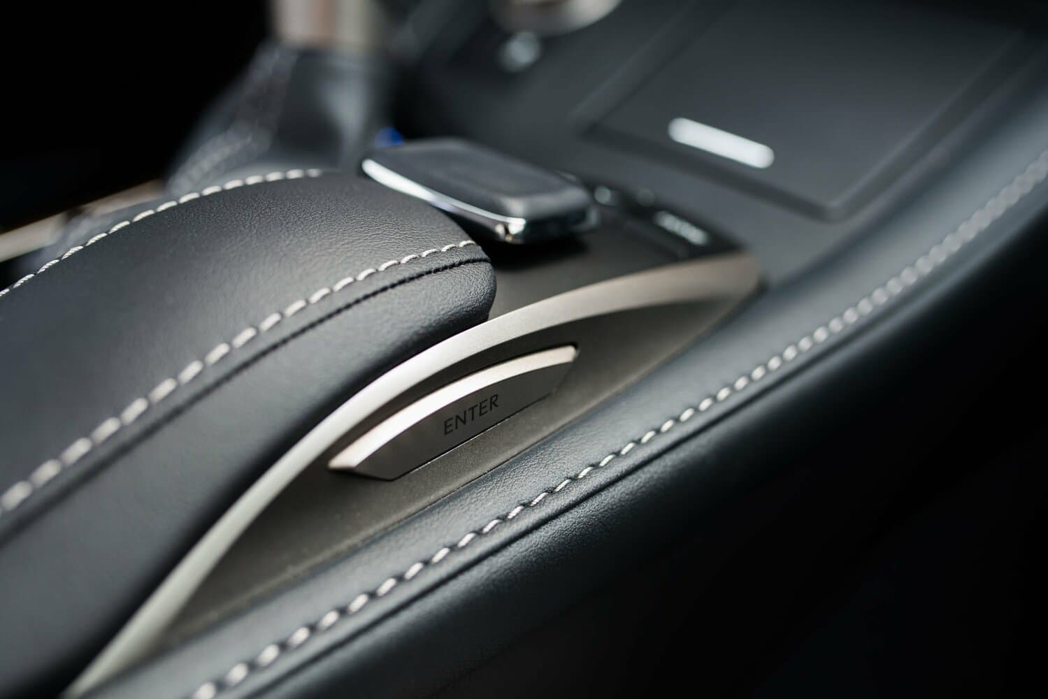Lexus ES VI Рестайлинг Седан, фото 16