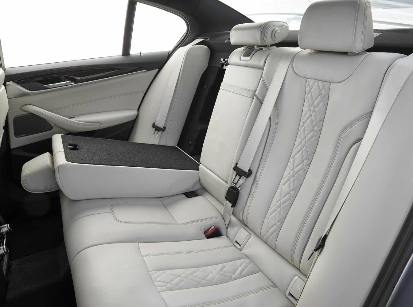 BMW 5 series VII (G30/G31) Седан, фото 9