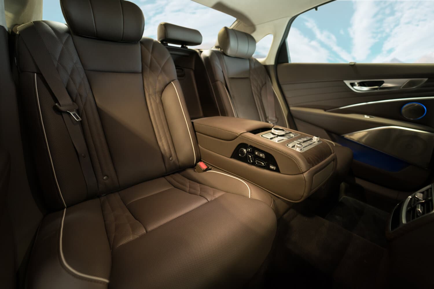 Kia K900 II Седан, фото 11