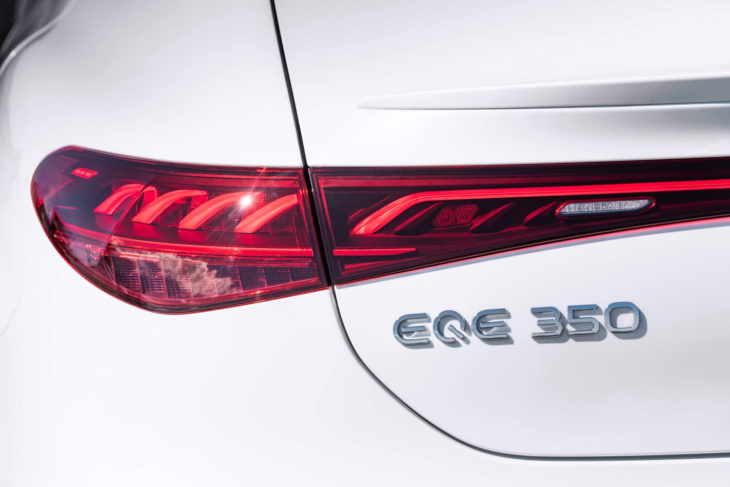 Mercedes-Benz EQE Седан, фото 16