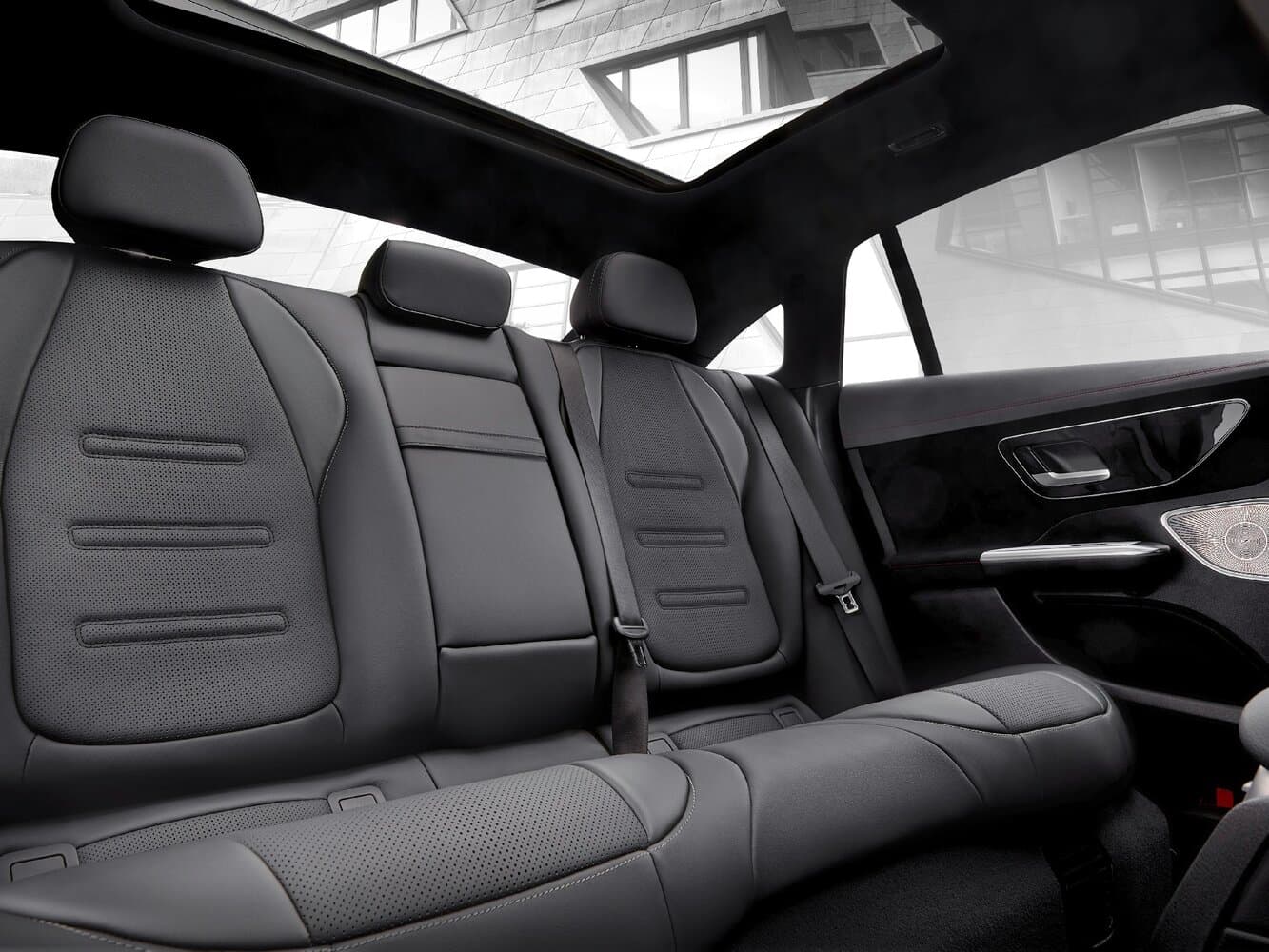 Mercedes-Benz EQE AMG Седан, фото 7